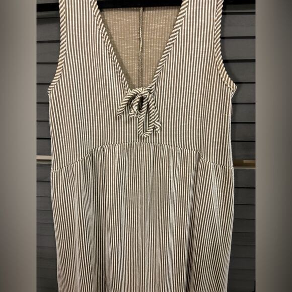 Ribbed Loose Fit Dress Beige and White Stripe V-neck with Tie Detail Size S - Picture 4 of 4